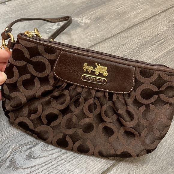 Coach wristlet - Picture 4 of 6